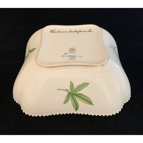 Royal Copenhagen Flora Danica Serving Bowl Dentaria Bulbifera 20/3510 Gilt Edge - Picture 11 of 15